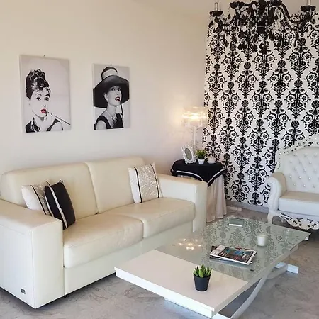 Face A La Apartment Menton